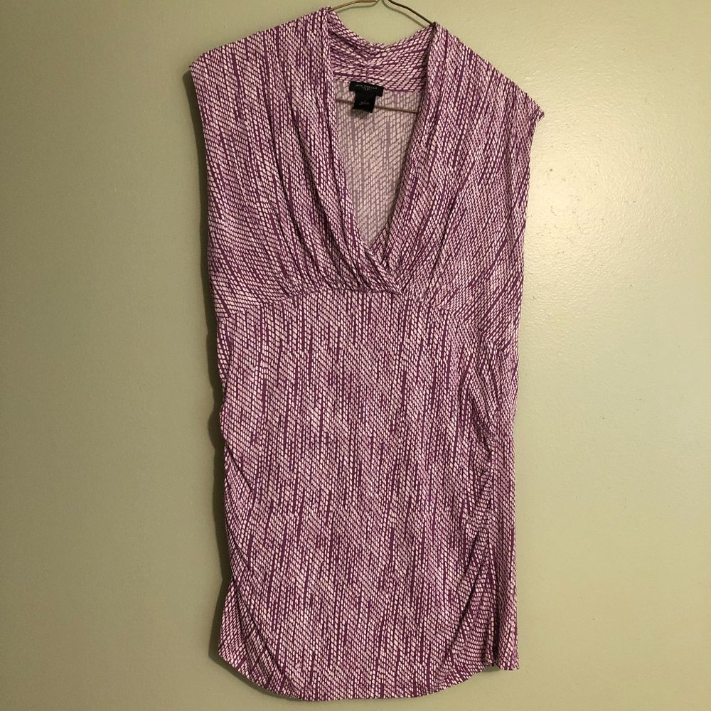 Ann Taylor V-Neck Sleeveless Blouse, Size Large